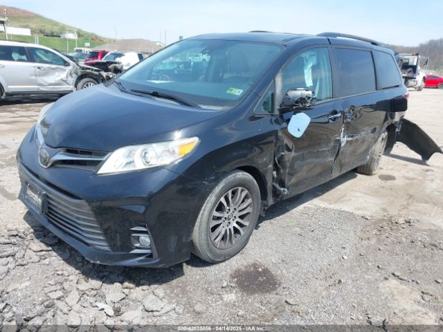 5TDYZ3DC1KS998660 Toyota Sienna Xle 8 Passenger