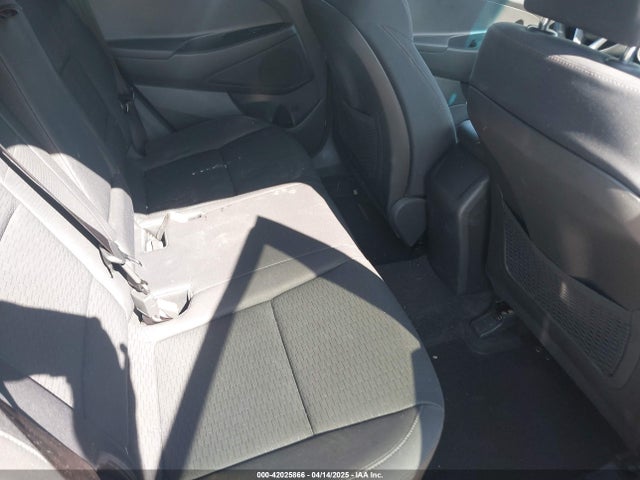 KM8J23A49KU940287 Hyundai TUCSON SE