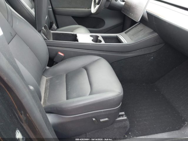 2024 TESLA MODEL Y 7SAYGDEE5RA226317 Photo 4