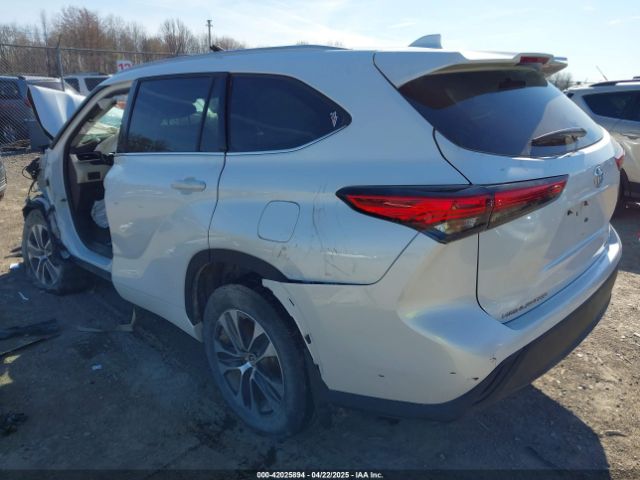 5TDHZRBH8NS577430 Toyota Highlander Xle