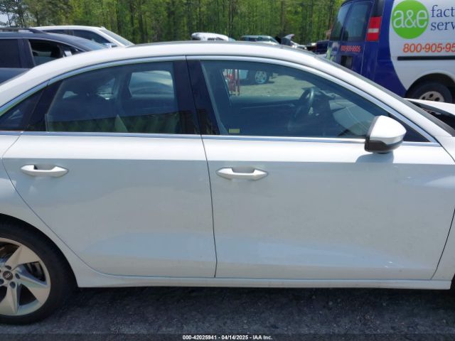 WAUAUDGY4RA011115 Audi A3 Premium 40 Tfsi Front-wheel Drive S Tronic