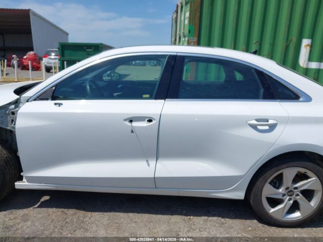 WAUAUDGY4RA011115 Audi A3 Premium 40 Tfsi Front-wheel Drive S Tronic