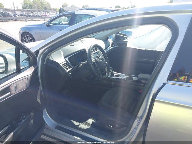 1FA6P0H78E5402517 Ford FUSION SE