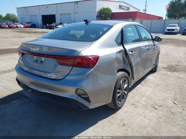 3KPF24AD8RE726691 KIA Forte Lxs