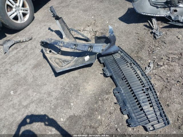 2T1BURHE6JC099397 Toyota COROLLA LE