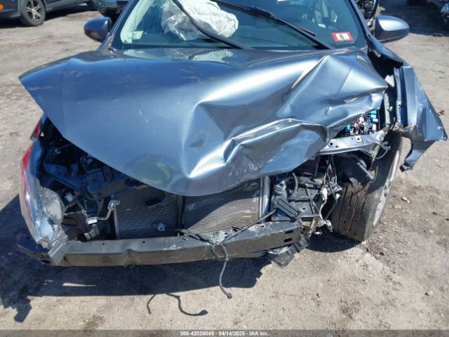 2T1BURHE6JC099397 Toyota COROLLA LE