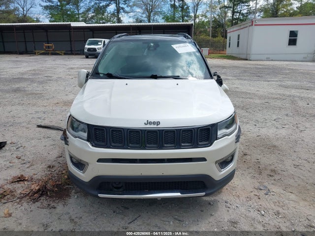3C4NJDCB9JT178856 Jeep Compass Limited 4x4
