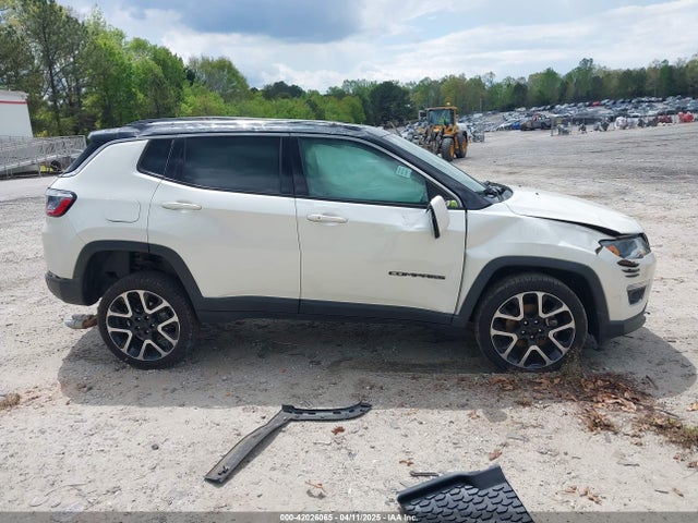 3C4NJDCB9JT178856 Jeep Compass Limited 4x4