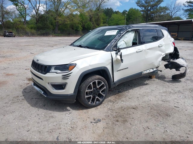 3C4NJDCB9JT178856 Jeep Compass Limited 4x4