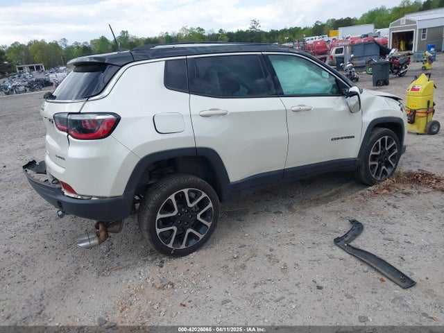 3C4NJDCB9JT178856 Jeep Compass Limited 4x4