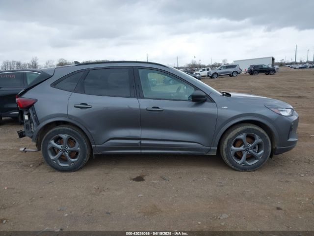 1FMCU9MN8PUA50672 Ford Escape St-line