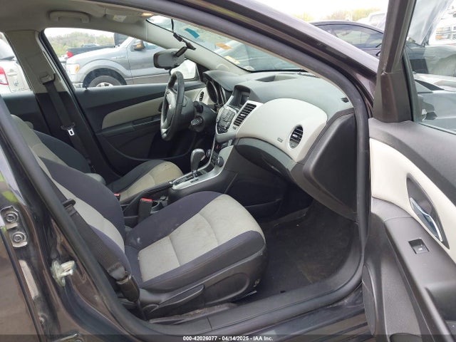 1G1PA5SH8E7473857 Chevrolet Cruze Ls Auto