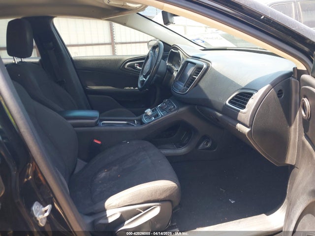 Chrysler 200 Limited 2015 1C3CCCAB8FN604000 Image 5