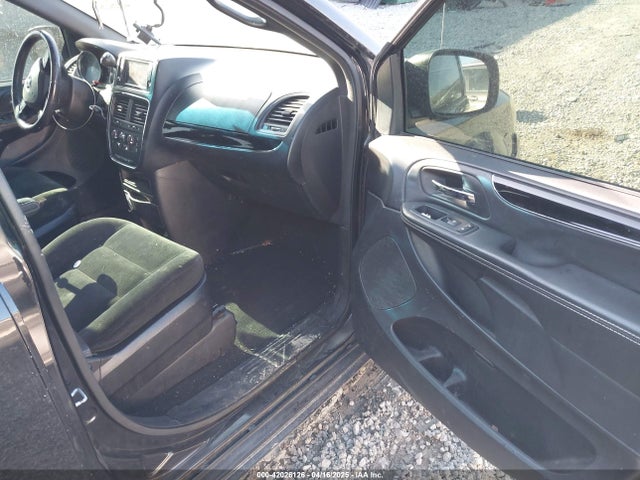 2C4RDGBG7GR176980 Dodge Grand Caravan Se Plus