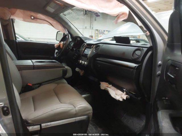 5TFUM5F13FX063077 Toyota Tundra Sr 4.6l V8