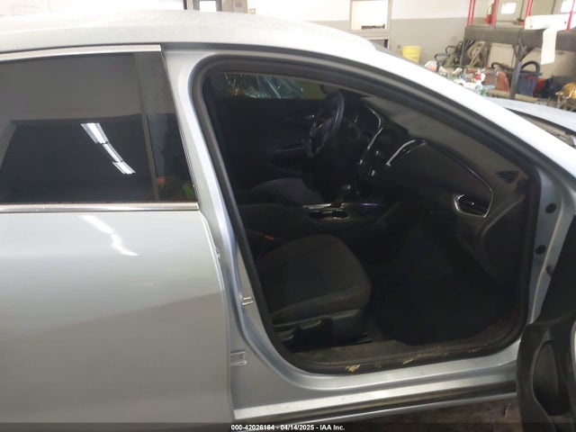 1G1ZE5ST0HF264415 Chevrolet MALIBU 1LT
