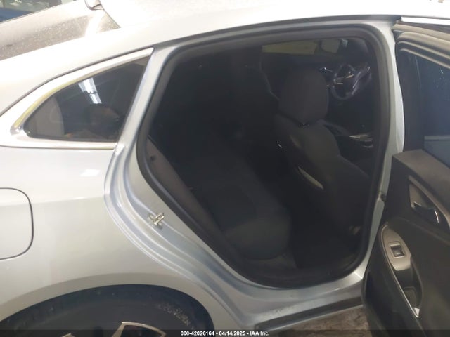 1G1ZE5ST0HF264415 Chevrolet MALIBU 1LT