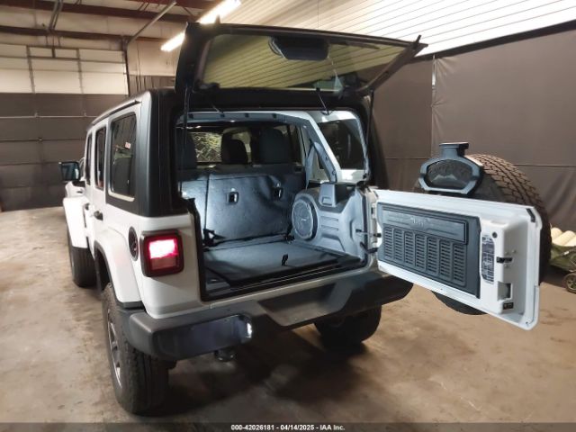 2021 JEEP WRANGLER UNLIMITED 1C4HJXDNXMW681267 Photo 2