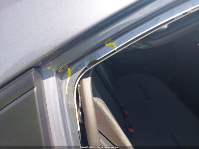 5YFB4MDE7RP104403 Toyota COROLLA LE