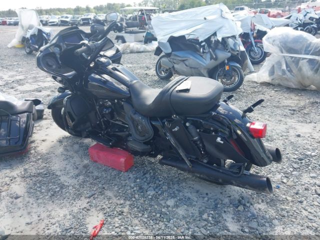 2022 HARLEY-DAVIDSON FLTRK 1HD1KZF19NB652676 Photo 2