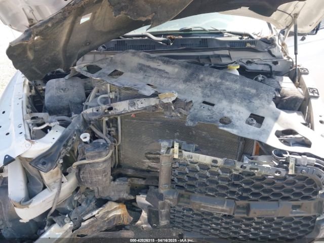 1C6RR7KTXJS279077 RAM 1500 Tradesman  4x4 5'7 Box