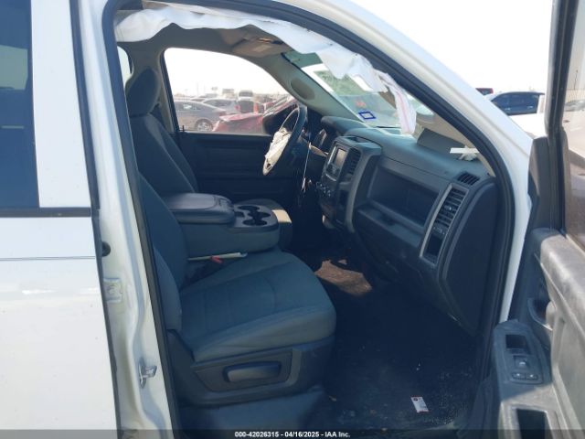 1C6RR7KTXJS279077 RAM 1500 Tradesman  4x4 5'7 Box