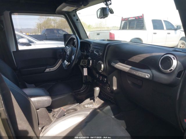 1C4BJWDG1FL581855 Jeep Wrangler Unlimited Freedom Edition