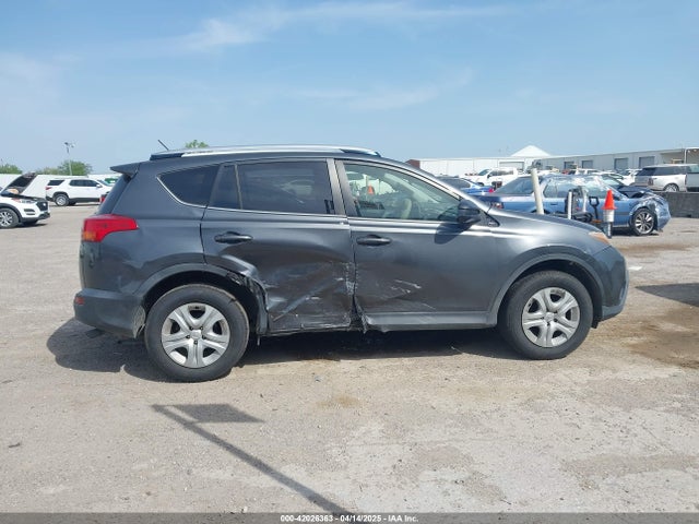 Toyota RAV4 LE 2015 JTMZFREV4FD049394 Image 13