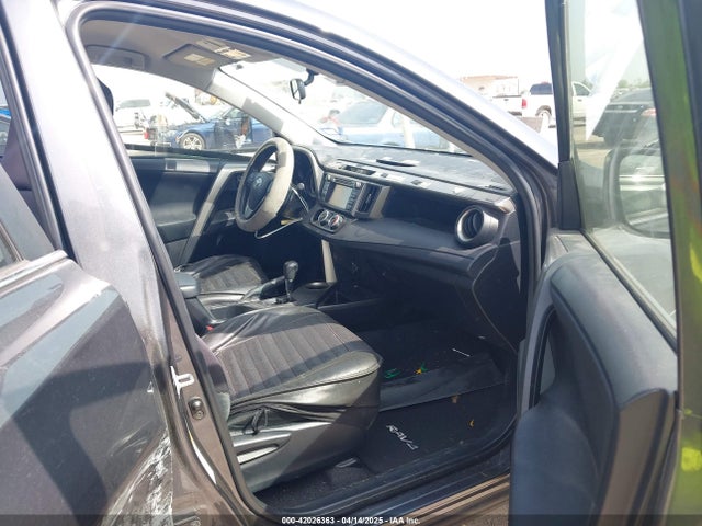 Toyota RAV4 LE 2015 JTMZFREV4FD049394 Image 5