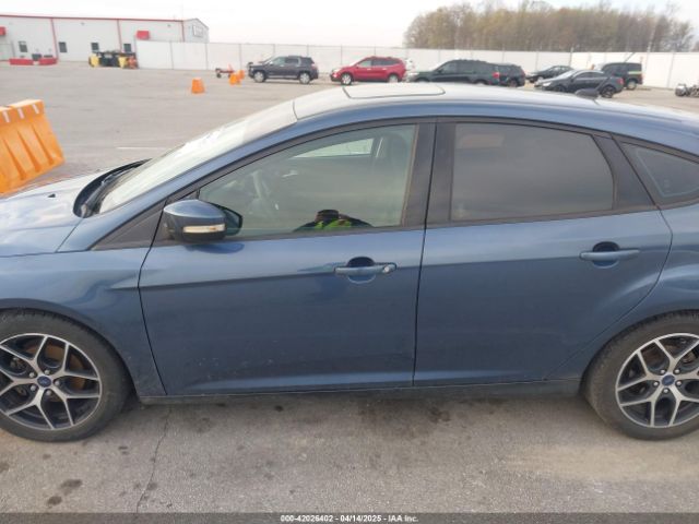 1FADP3M29JL256055 Ford FOCUS SEL