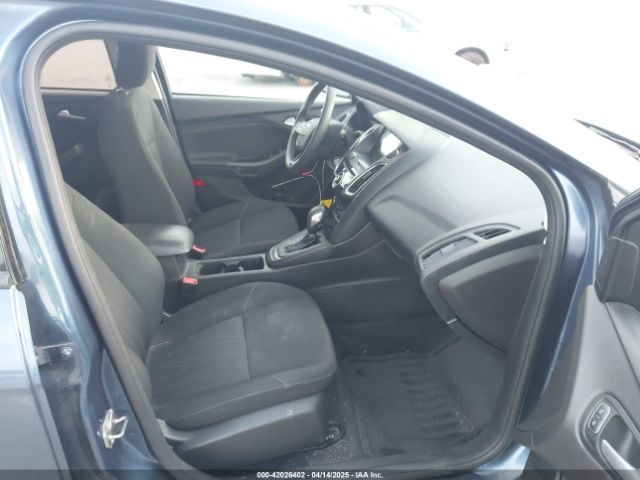1FADP3M29JL256055 Ford FOCUS SEL