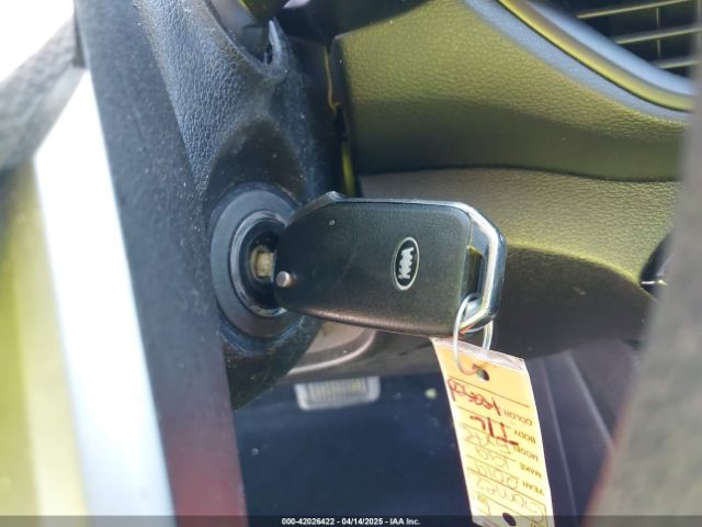 3KPF24AD9KE010744 KIA Forte Lxs