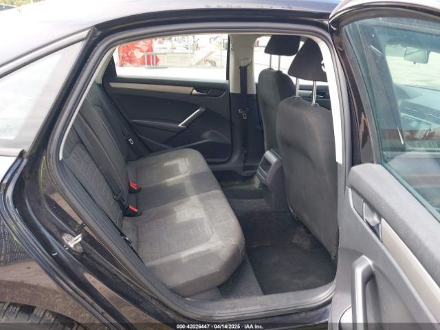 1VWAA7A30LC023328 Volkswagen Passat 2.0t S