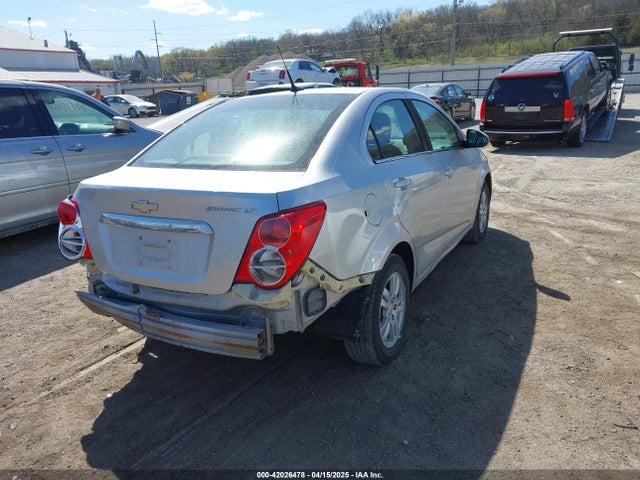 1G1JC5SH0E4152784 Chevrolet Sonic Lt Auto