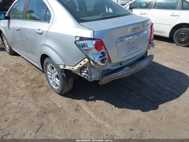 1G1JC5SH0E4152784 Chevrolet Sonic Lt Auto