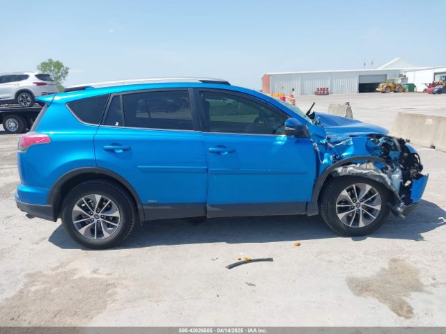 JTMRJREVXHD112743 Toyota Rav4 Hybrid Xle