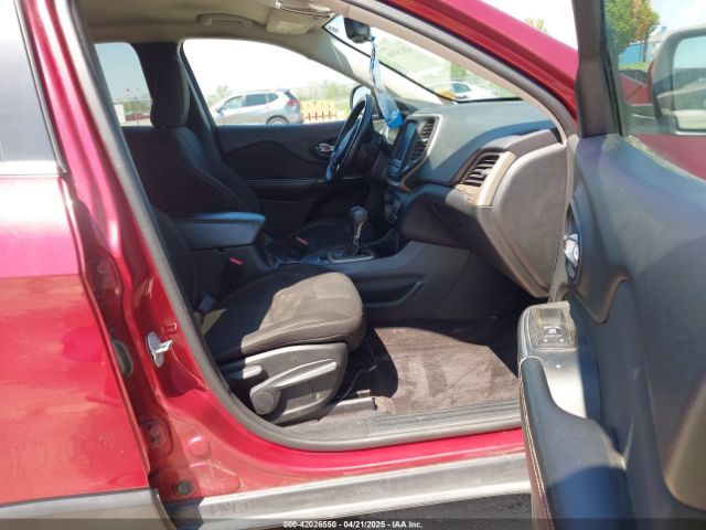 1C4PJLCB9GW248054 Jeep Cherokee Latitude