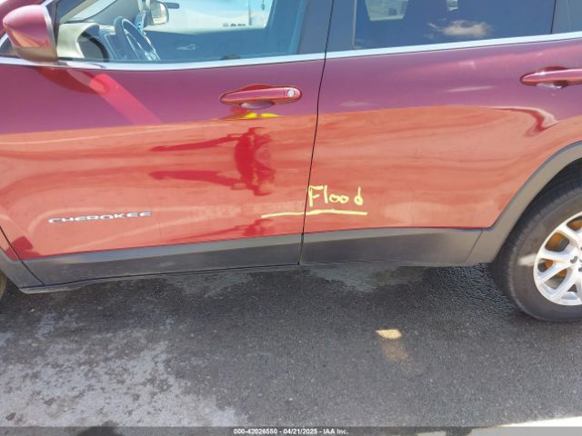 1C4PJLCB9GW248054 Jeep Cherokee Latitude