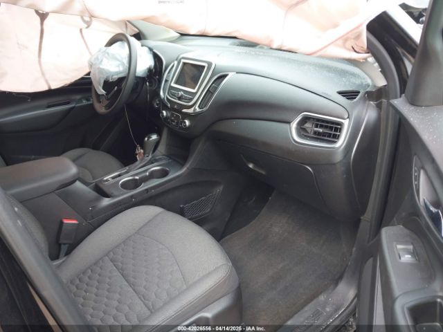 2GNAXUEV1K6111962 Chevrolet EQUINOX LT