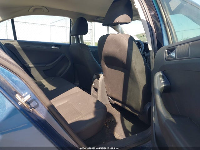 3VW2K7AJ4FM343819 Volkswagen Jetta 2.0l S