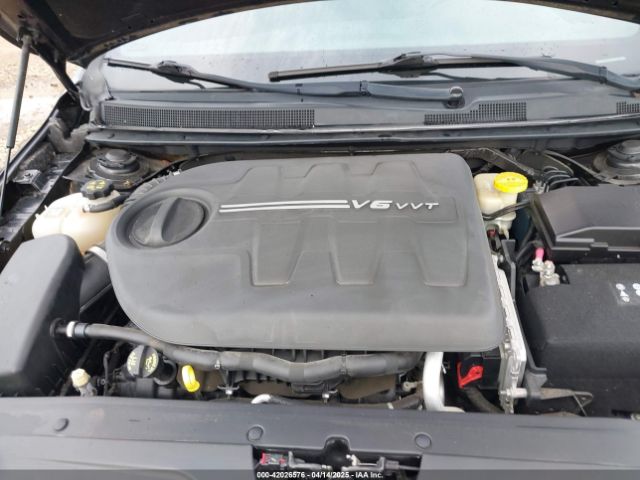 1C3CCCBG9FN518690 Chrysler 200 S