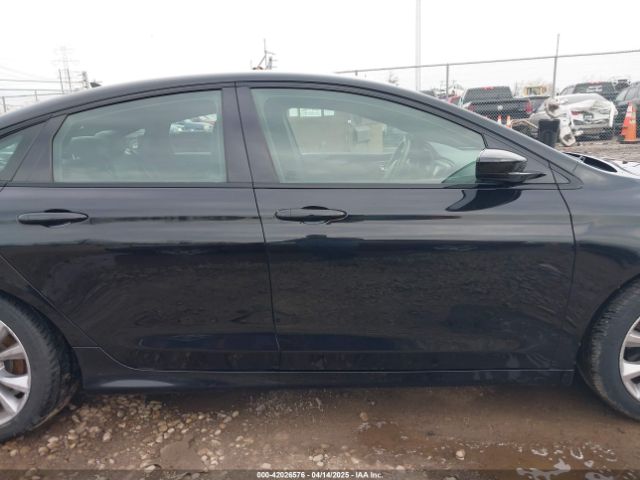 1C3CCCBG9FN518690 Chrysler 200 S