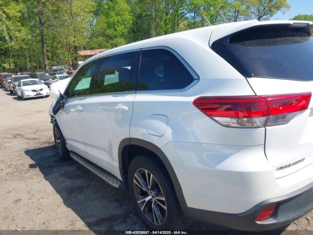 5TDZARFH6HS031526 Toyota Highlander Le