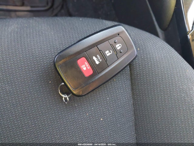 5YFVPMAE1NP273254 Toyota COROLLA LE