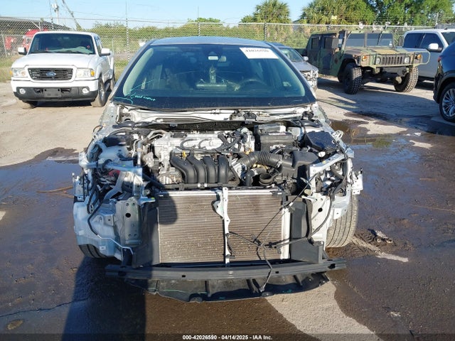5YFVPMAE1NP273254 Toyota COROLLA LE