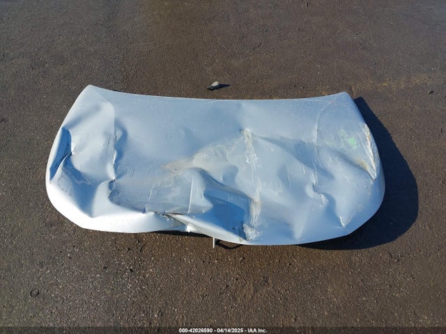 5YFVPMAE1NP273254 Toyota COROLLA LE