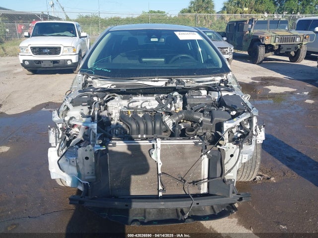 5YFVPMAE1NP273254 Toyota COROLLA LE