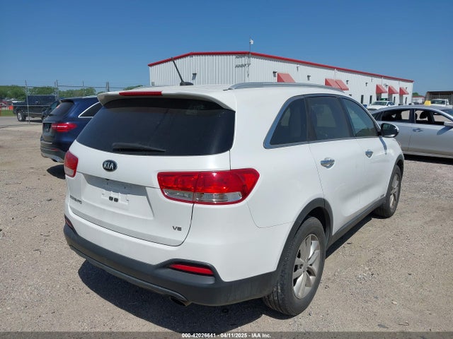 5XYPGDA57GG135377 KIA Sorento 3.3l Lx