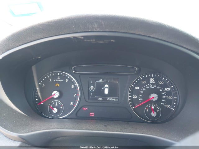 5XYPGDA57GG135377 KIA Sorento 3.3l Lx