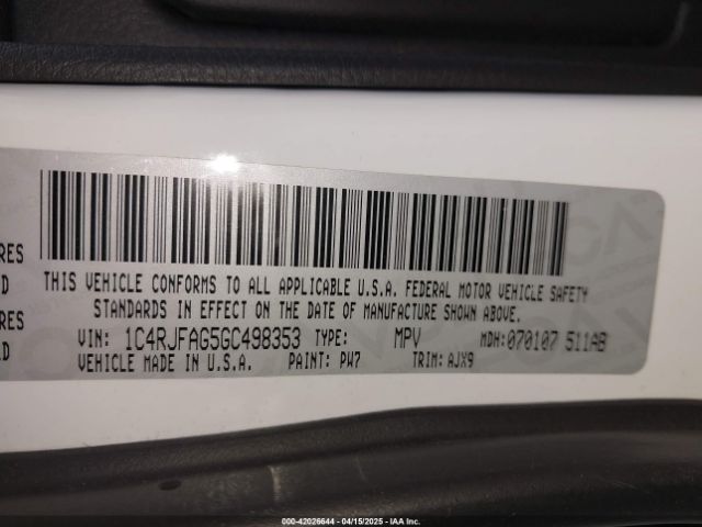 1C4RJFAG5GC498353 Jeep Grand Cherokee 75th Anniversary